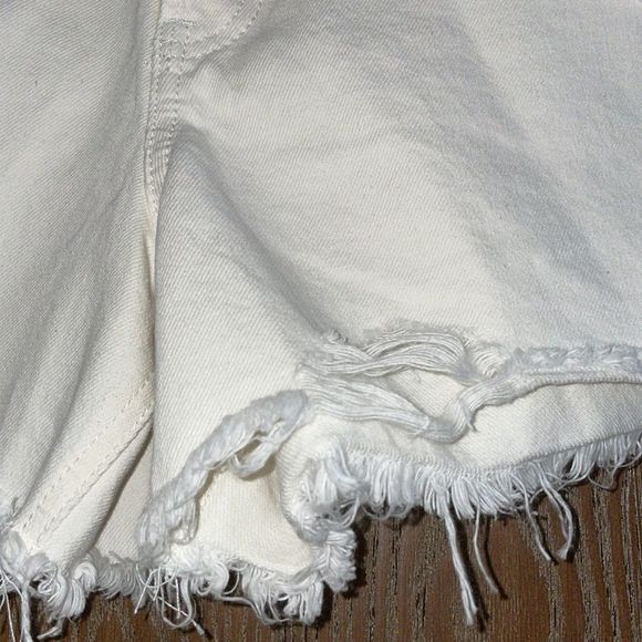 Free People Women's Makai Cutoff Jean Shorts size 25 NWT Bright White Button Fly - Picture 8 of 11